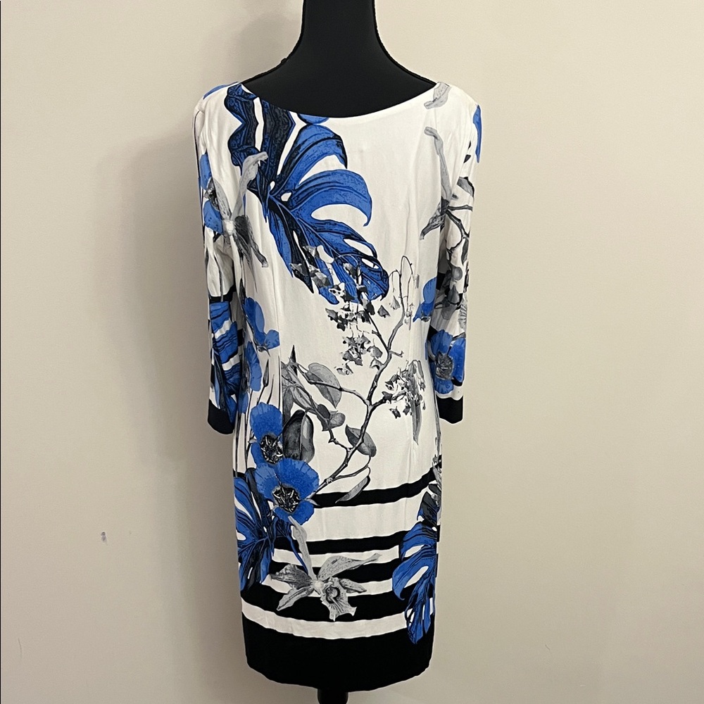 Blue Floral Scoop Neck Women’s Dress - Picture 3 of 10